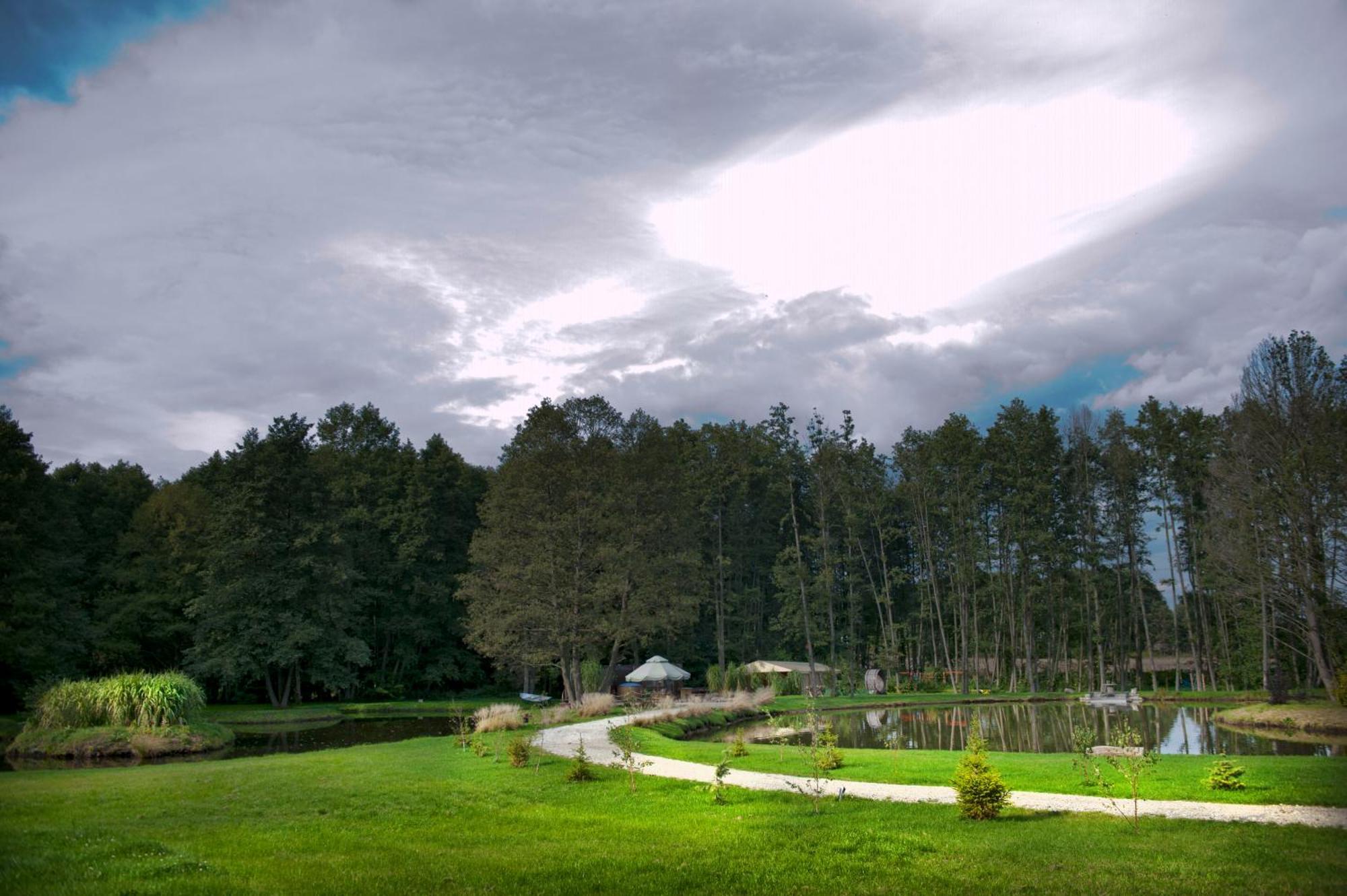 Forglamp Hotel Бидгошч Екстериор снимка